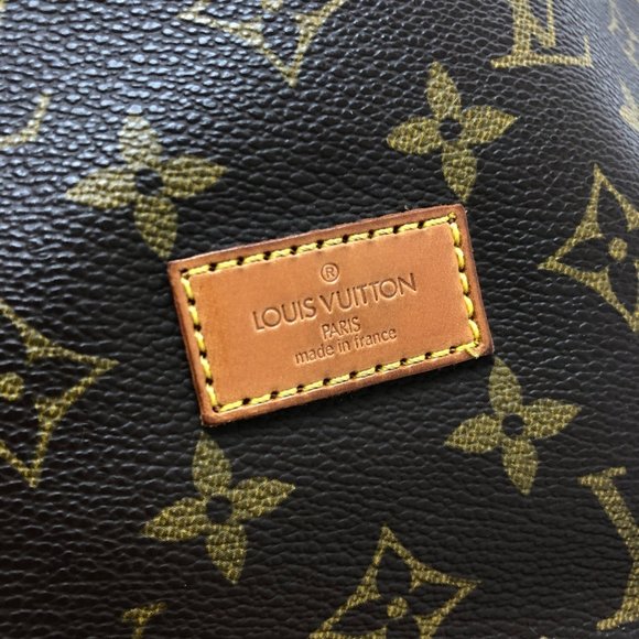 LOUIS VUITTON Brown Monogram Canvas Shoulder Bag - Picture 11 of 14